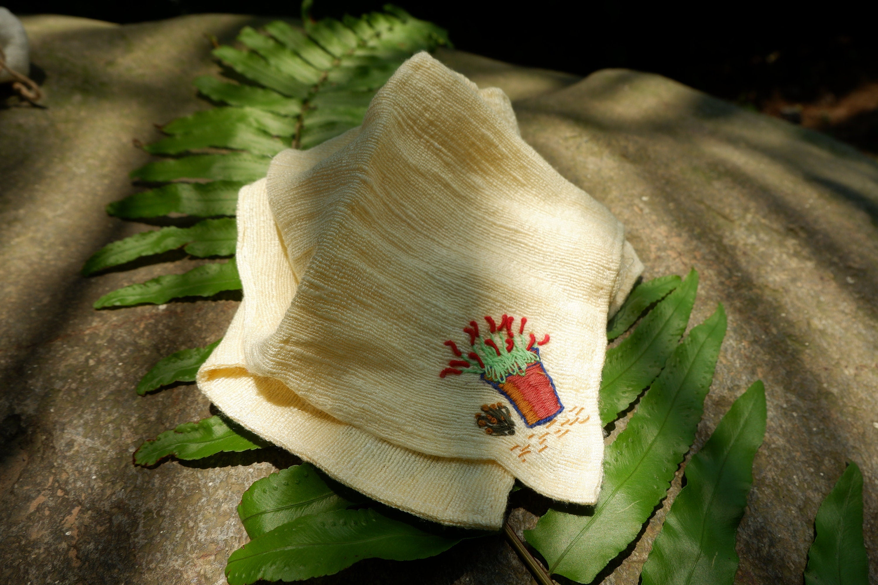 100% Natural Mulberry Handwoven Silk Face Towel/Organic Vietnamese Wash Cloth for Sensitive Skin/Raw Silk Face Cloth for Babies