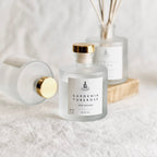 Essential Oil Diffuser, Floral Reed Diffuser with Essential Oils, Botanicals and Gardenia Flowers, for Home Office, Bedroom and Bathroom